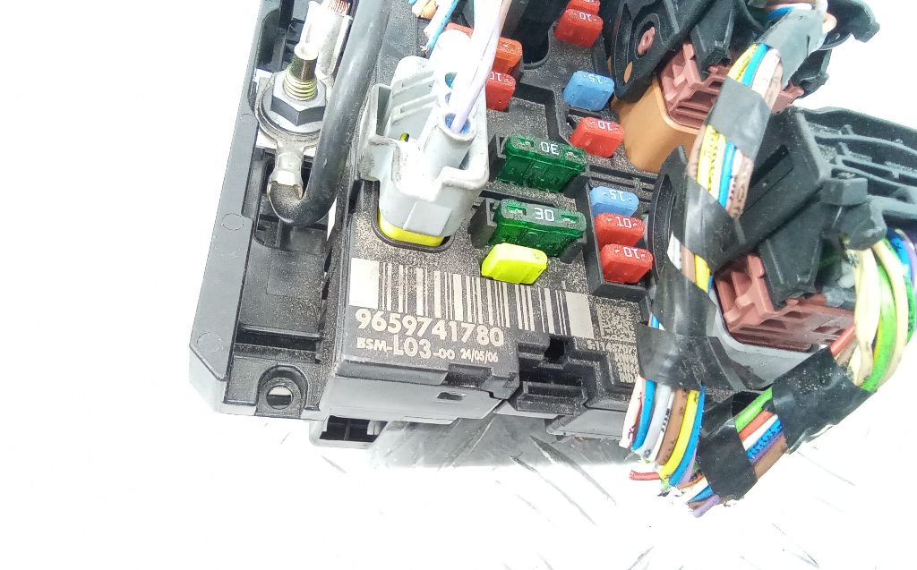 Блок предохранителей ситроен берлинго фест. Блок предохранителей ситроен с4 артикул. Предохранители ситроен элизе. Предохранители ситроен элизе. Предохранители ситроен элизе.