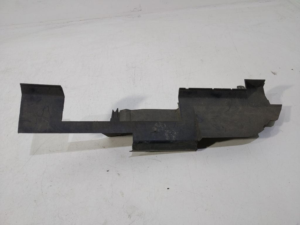 дефлектор радиатора форд фокус 2 рестайлинг. 1737524 ford дефлектор радиатора. дефлектор радиатора правый форд фокус 3. дефлектор радиатора prado 150. 5e0121284 дефлектор правый.