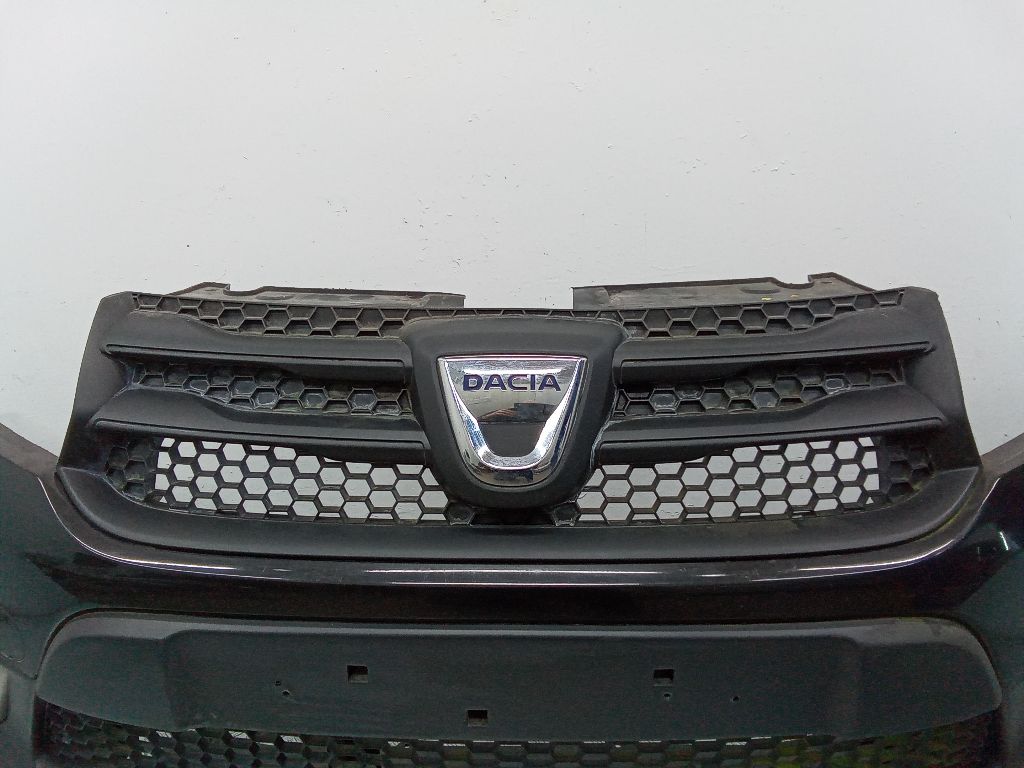 Решетка радиатора к Dacia Sandero 1170258X, 2016, купить | DT-2_43173. Фото #1